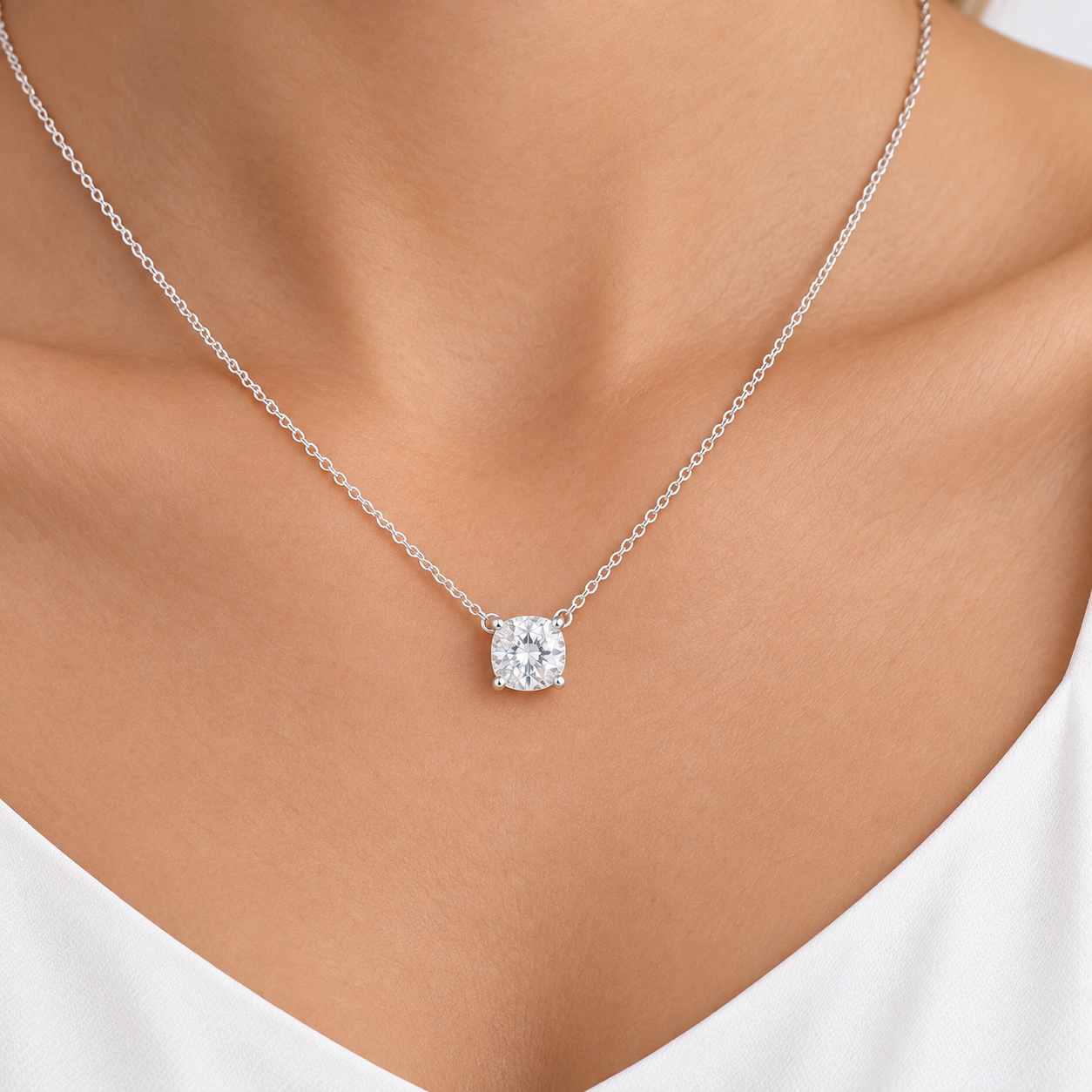 שרשרת לומינה סוליטר – Moissanite Glow
